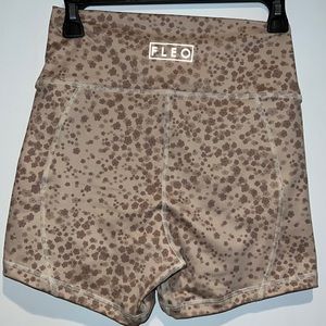 True high contour fleo shorts